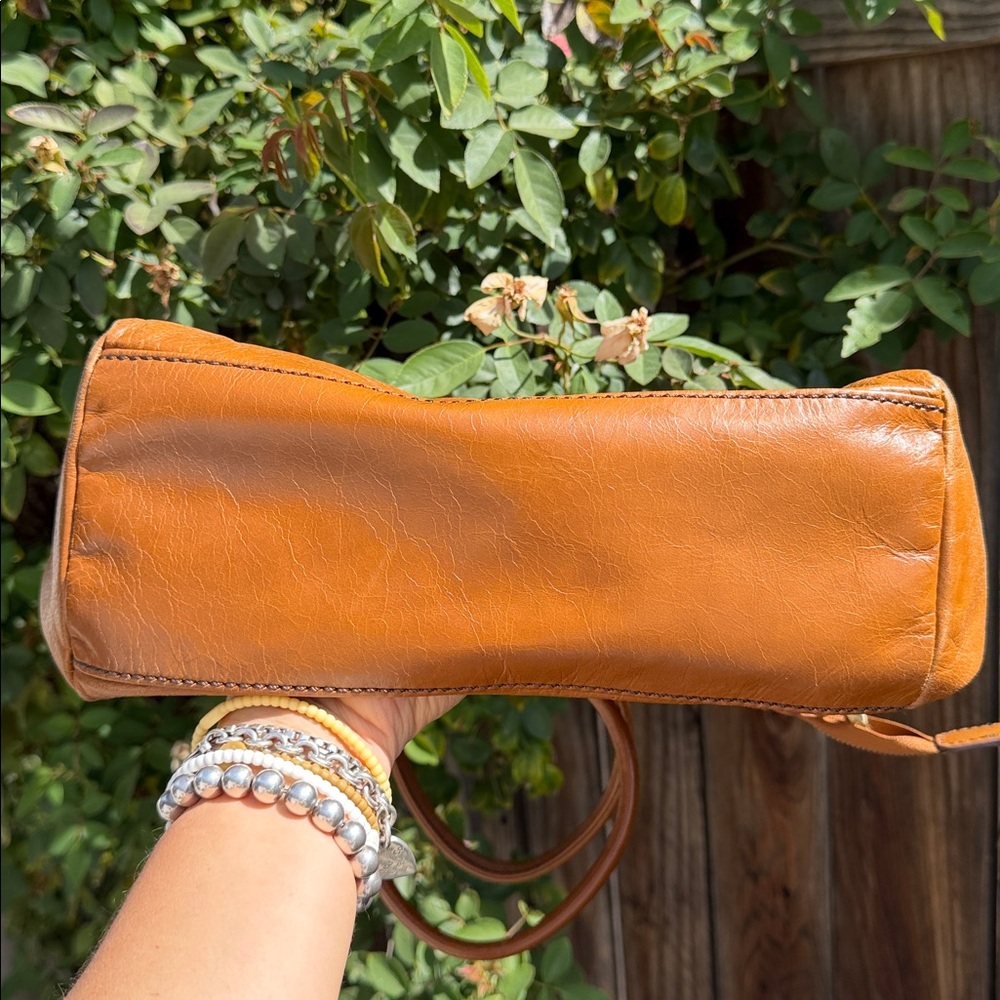 Hobo Shiela Satchel Natural Leather Top Handle Pockets.❤️ - Picture 5 of 16